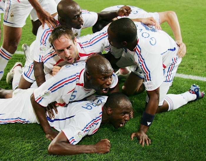 2006-patrick-vieira-france-celebration.jpg